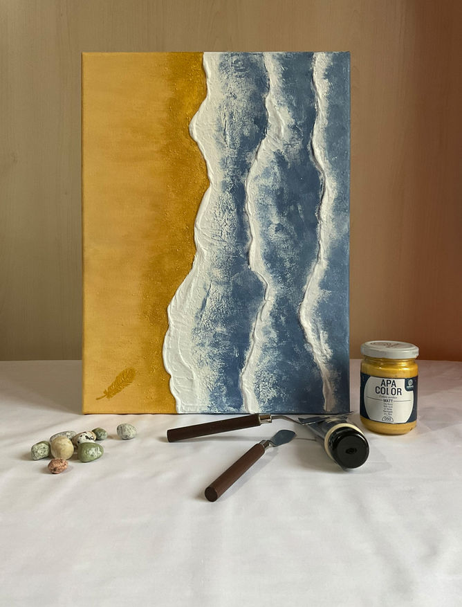 Bagnasciuga semi emerso di una spiaggia d'oro