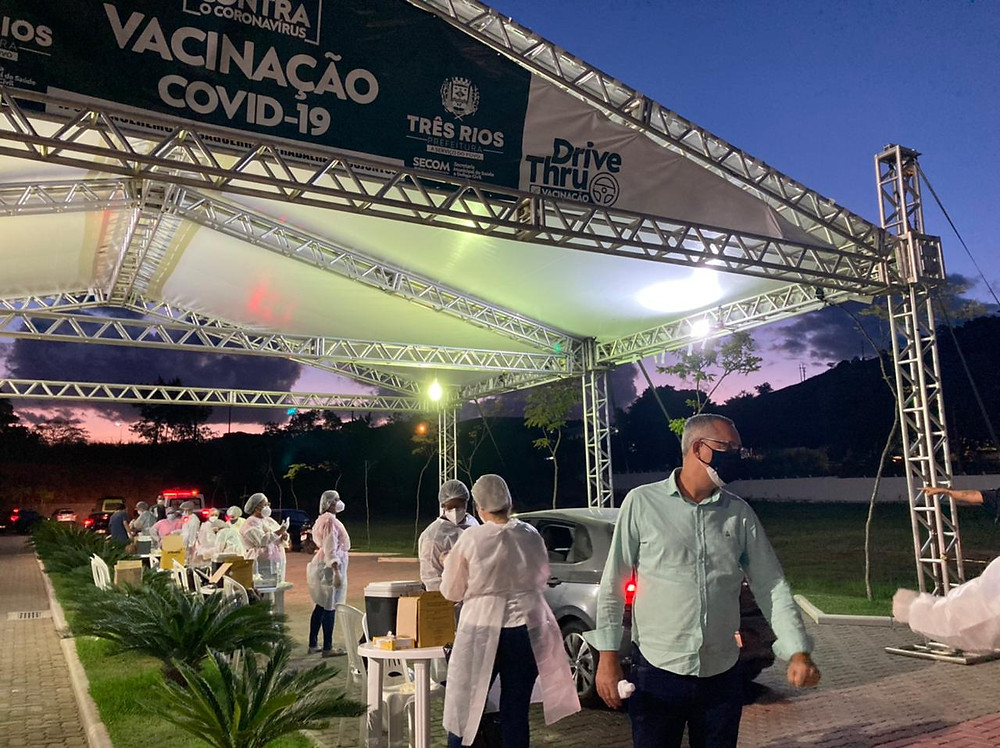 Vacinação contra a Covid-19 na Faculdade Suprema