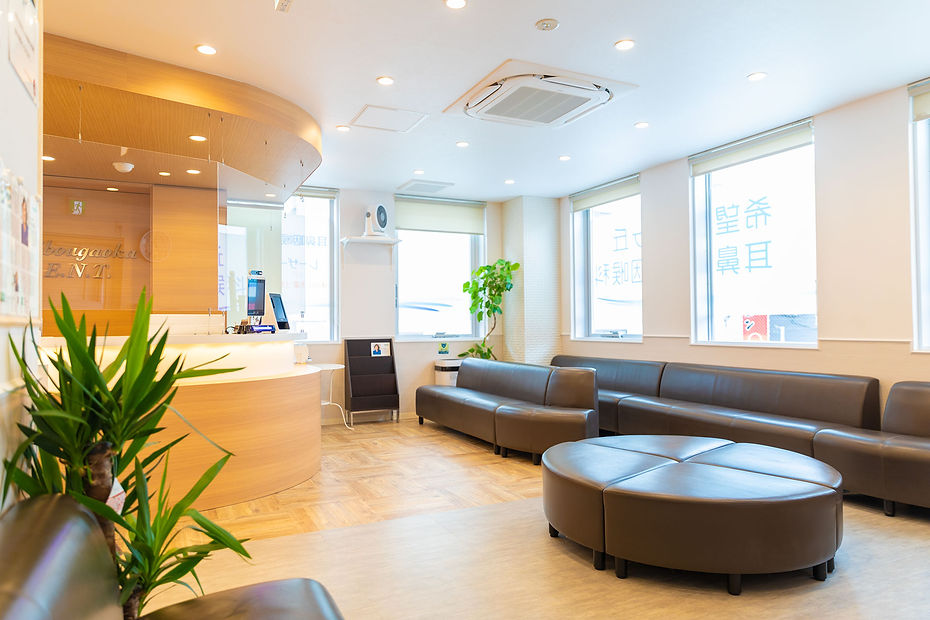 希望ヶ丘耳鼻咽喉科 待合室
