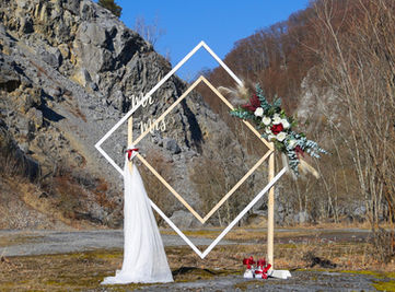 svadobná brána, slávobrána, svadobný oblúk, svadobný obrad, svadba, svadobná výzdoba, svadobné dekorácie, požičovňa dekorácií, prenájom inventáru