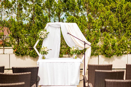 svadobná brána, slávobrána, svadobný oblúk, svadobný obrad, svadba, svadobná výzdoba, svadobné dekorácie, požičovňa dekorácií, prenájom inventáru