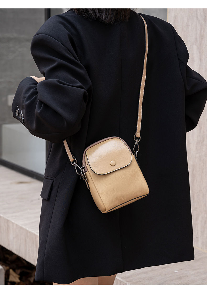 Thumbnail: YANATARI mini small genuine leather vintage bag Crossbody Bag luxury mobile phon