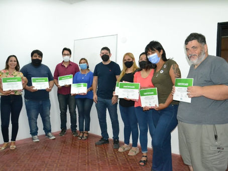 Reconcomimos y felicitamos a profesores voluntarios de las clases de apoyo.