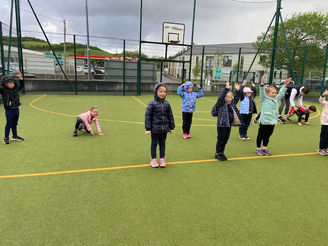 Junior Infants dance with Sarah