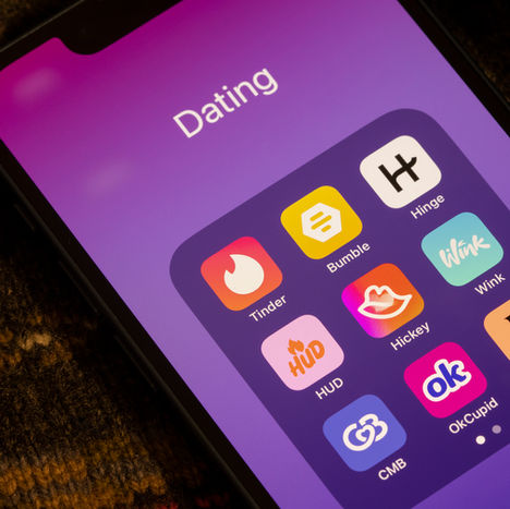 CHRONICALLY-ILL WOMAN SWIPES RIGHT ON HINGE, THEN HER LIFE CHANGES FOREVER