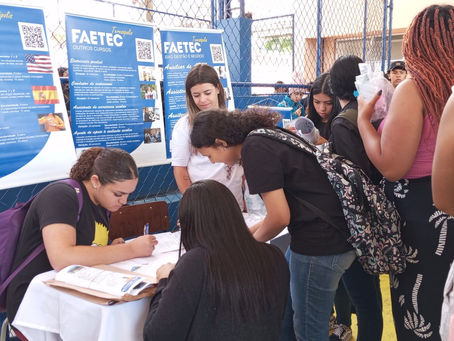 Marcamos presença também na FEIRA DAS PROFISSÕES do Colégio Estadual Euclydes da Cunha
