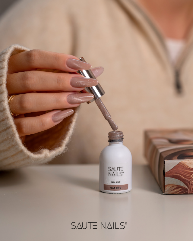Miniature : Gel Polish E15 Cat Eye SAUTE Nails 8ml 
