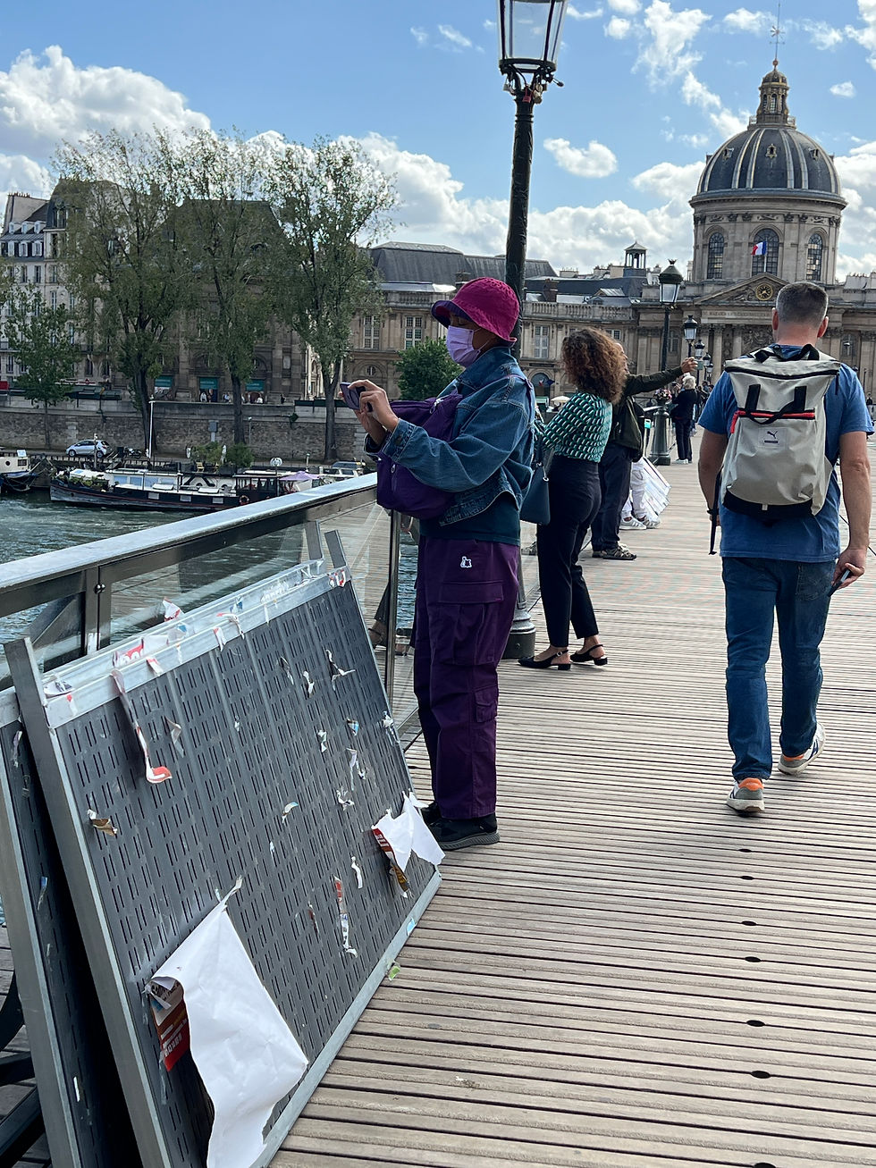 마스크까지 보라색