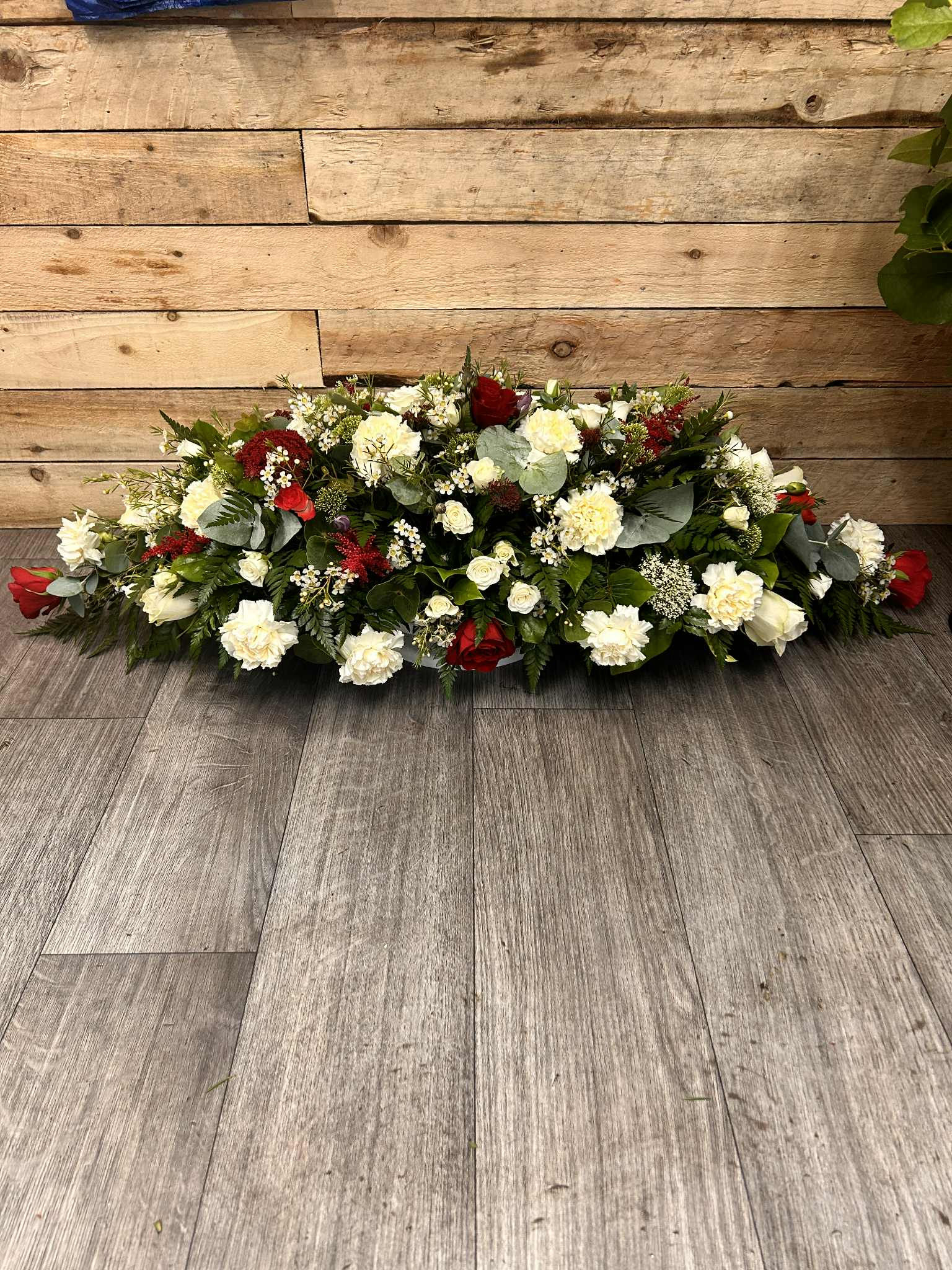 Garden style coffin spray