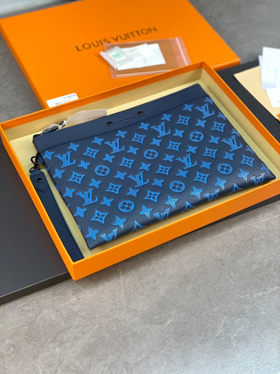 Thumbnail: Louis Vuitton Pochette To Go Monogram Clutch Bag | Unisex Clutch bags