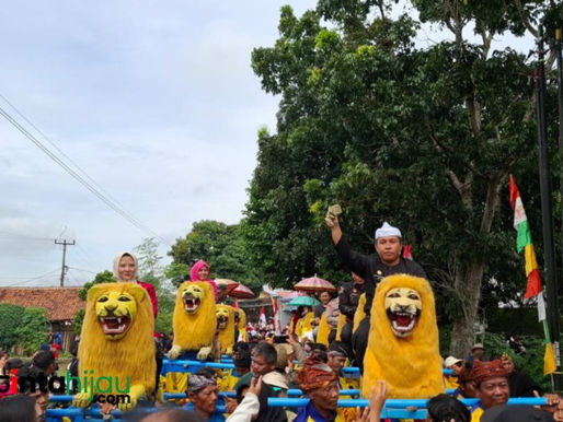 Ribuan Warga Meriahkan Hari Jadi ke-44 Kelurahan Sukamelang dengan Pawai Alegoris dan Pentas Budaya