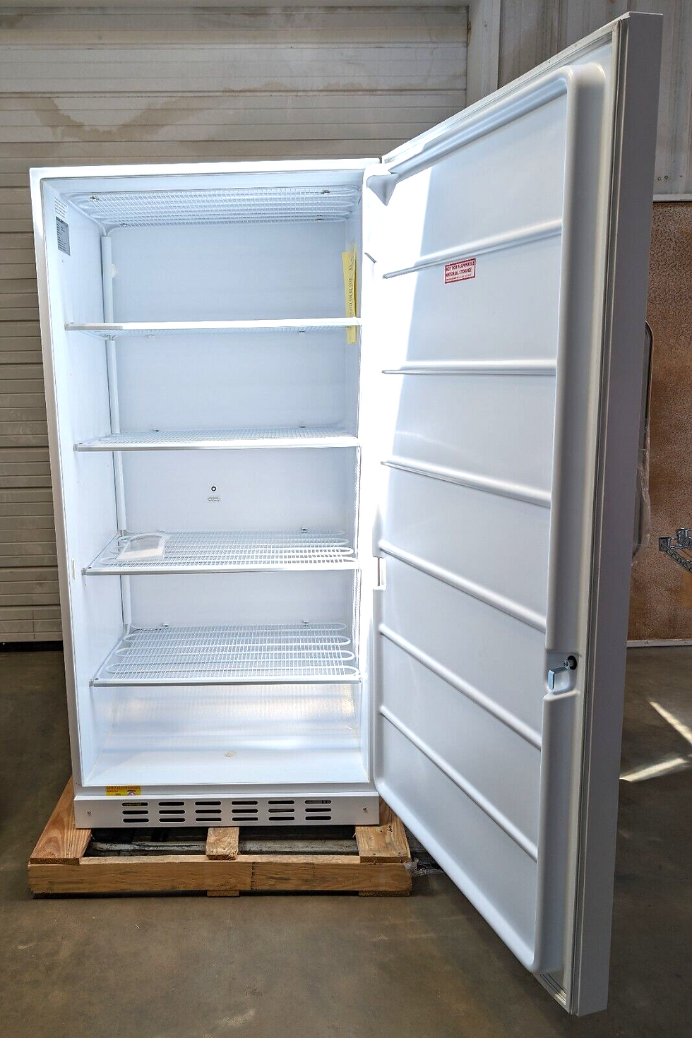 Thumbnail: So-Low 30 Cu. Ft. Lab & Pharmacy Freezer 0º to -25ºC (32º to -13º F), DHW20-30