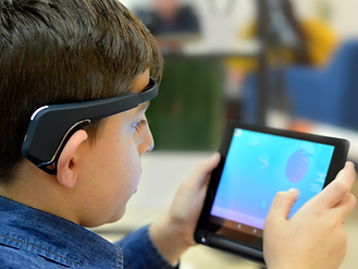 Kid using Myndlift 3.png