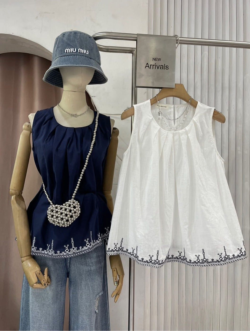 Thumbnail: Summer Cotton Sleeveless Top