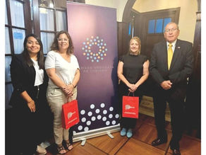 Reunión en la Sede de Camtur con la Sra. Claudia Flores de la Oficina de PromPeru con el objetivo de estrechar lazos de promoción entre ambos paÃses.