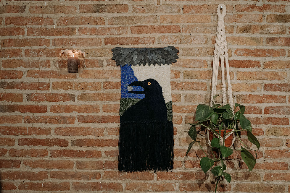 Miniatura: Tapiz Artesanal Cuervo Mágico