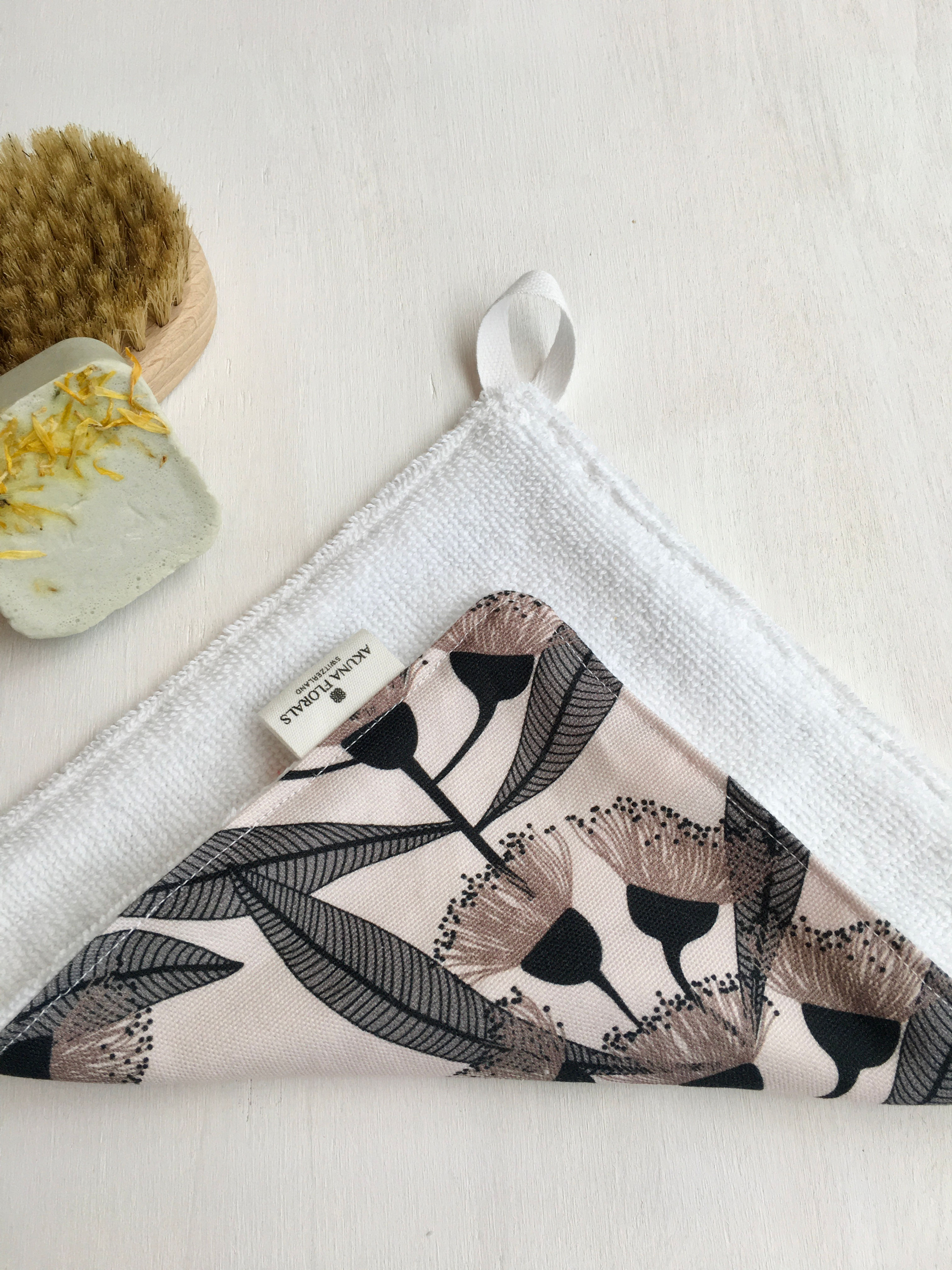 Face & Body Washer - Eucalyptus Neutral