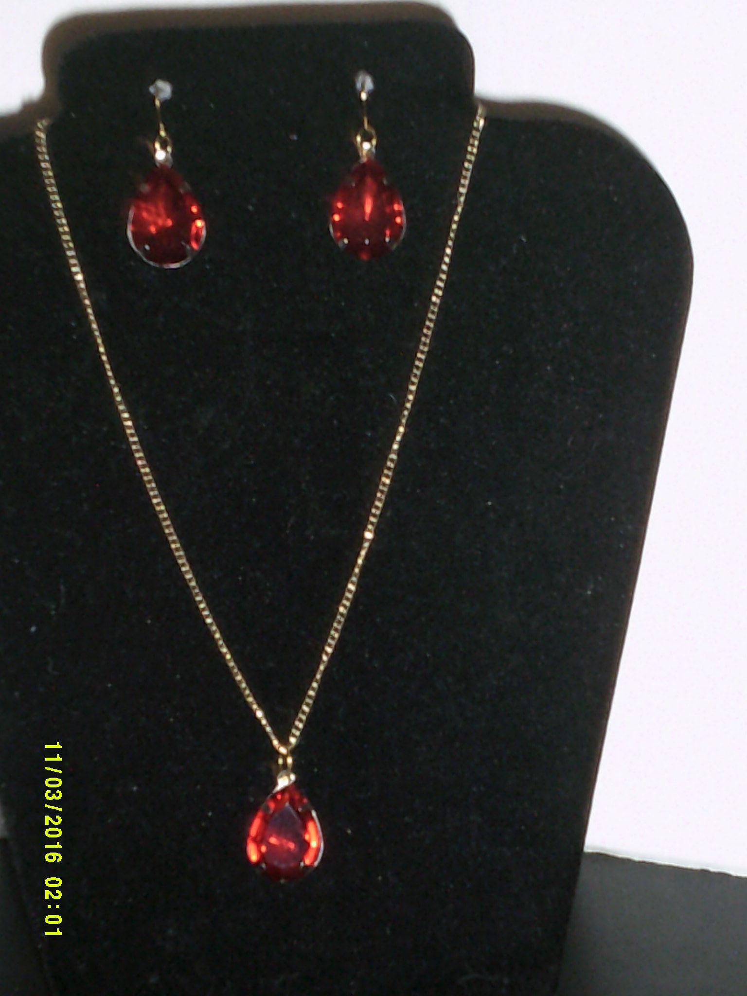 Red Tear Drop Set