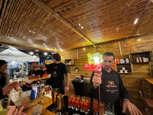 Salt & Shake Bar: cócteles, sal y el encanto de un siglo de sabor con Sal Costa