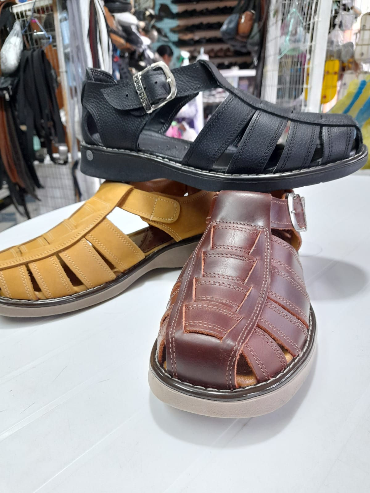 Sandalia de cuero unisex