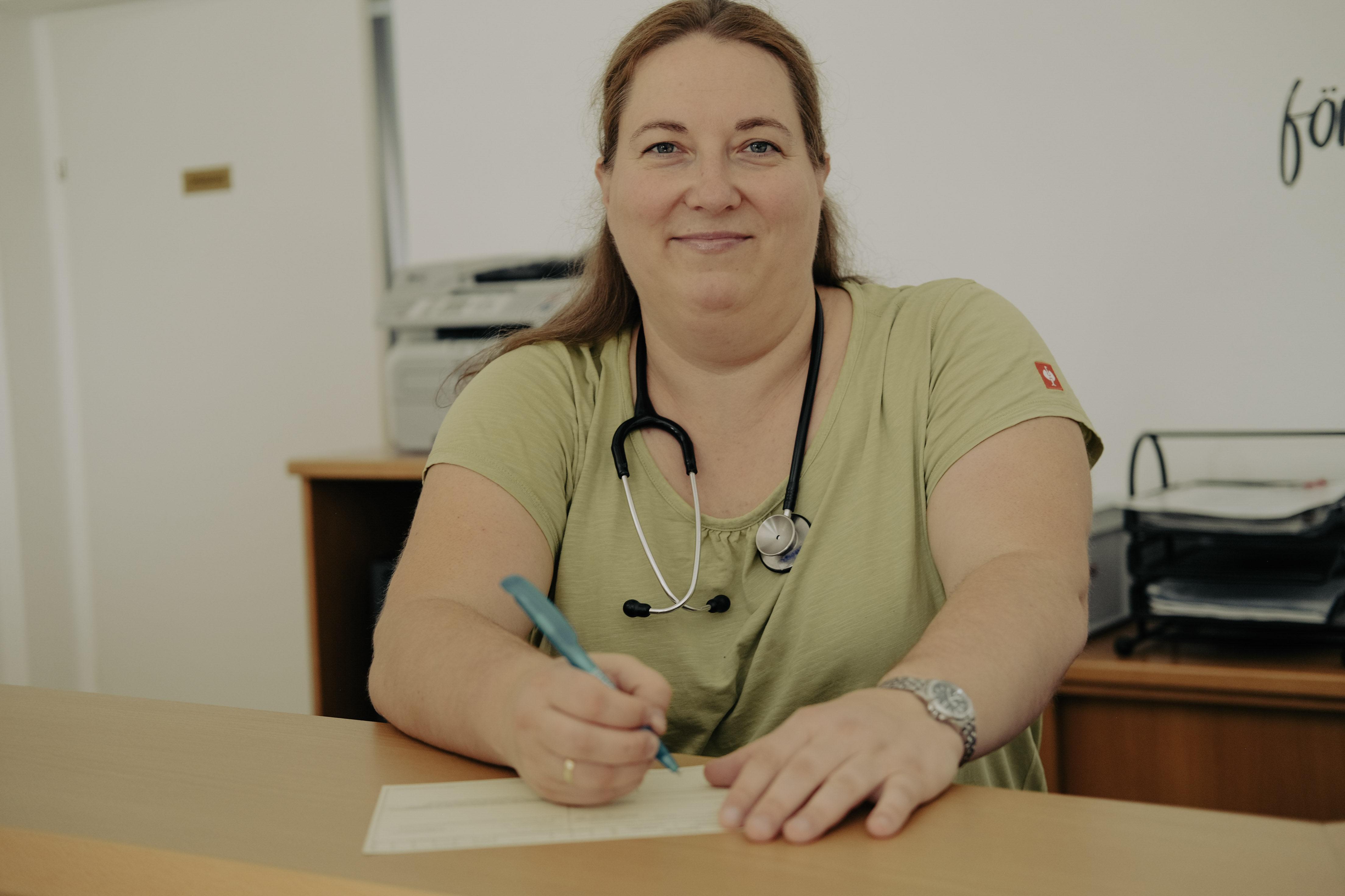 Dr. Esther Damsa