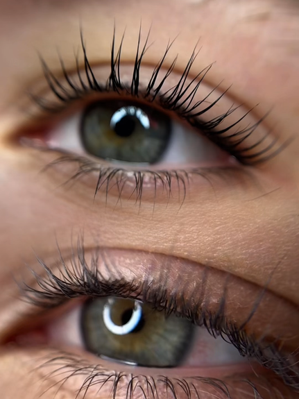 Lifting rzęs, naturalne wydłużenie, podkreślone spojrzenie.