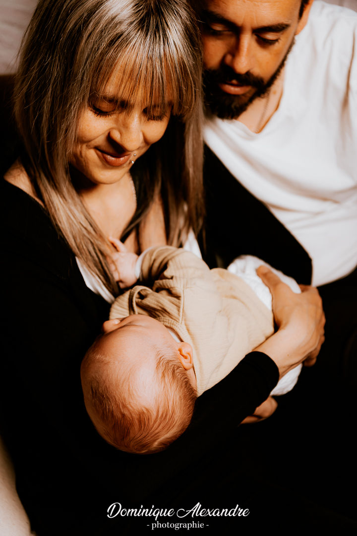 Photo de famille avec bébé