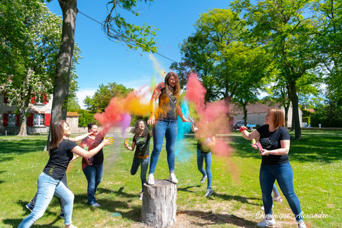 Séance photo EVJF à Charroux formule srping break holi color
