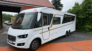 Witte EuroMobil Integra 890 QB integraal camper – gloednieuw, 0 km, fabrieksnieuw, voor klant ingevoerd vanuit Duitsland met volledige inspectie via SoHo Automotive