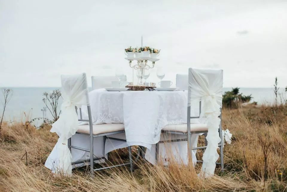 beach styled shoot