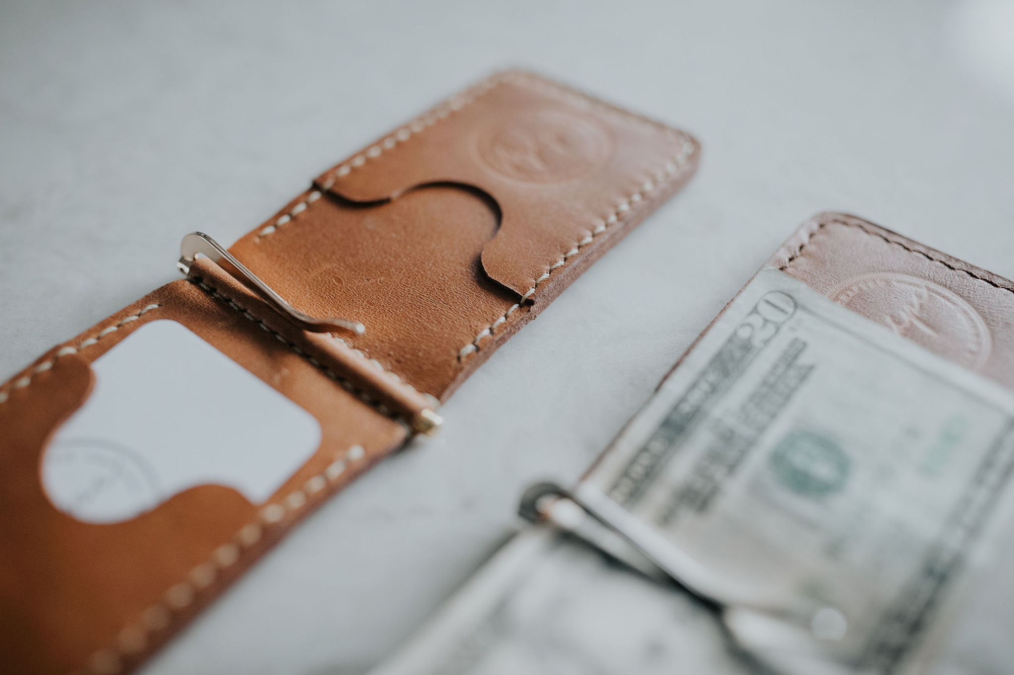 Agape Bi-Fold with Money Clip