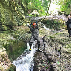 福岡人気観光北九州平尾台千仏鍾乳洞夏休みオススメ家族団体女子アクティビティガイドツアー自然体験