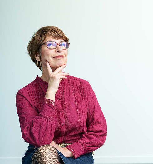 portrait d'Anne Milovan souriante