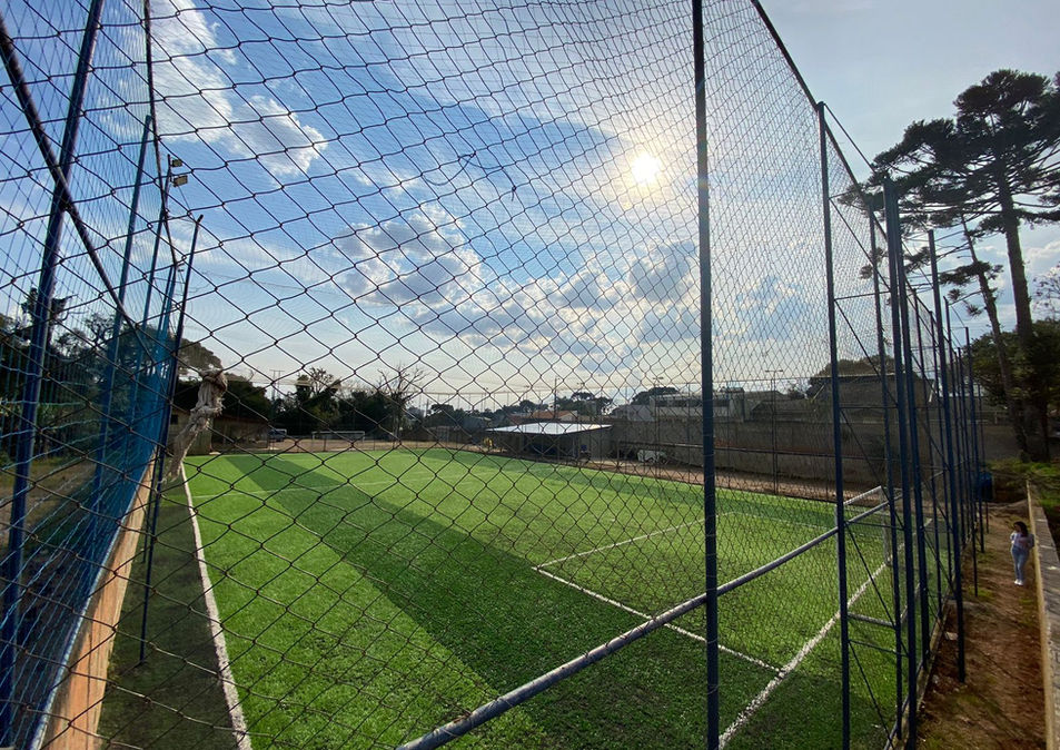 Infraestrutura da escolinha de futebol em São José dos Pinhais - campo de treino