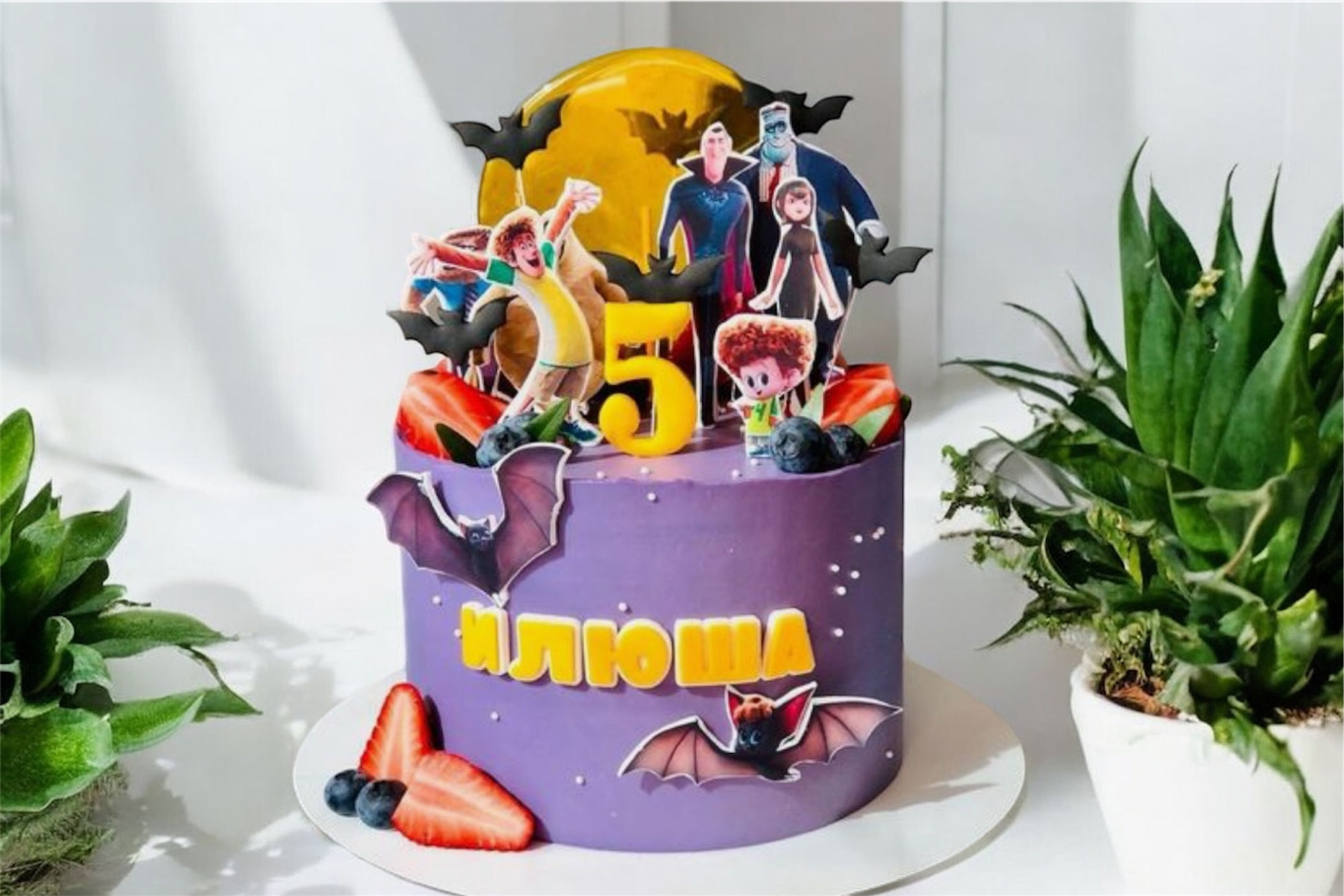 Торт «Монстры на каникулах», торт «Отель трансильвания»