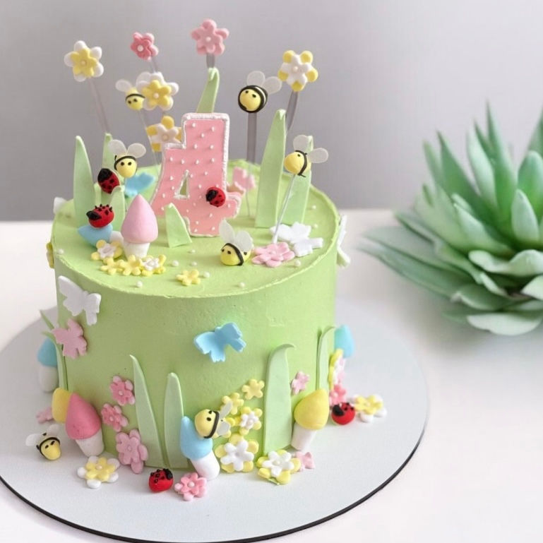 Тортик на 4 годика для девочки в Одессе