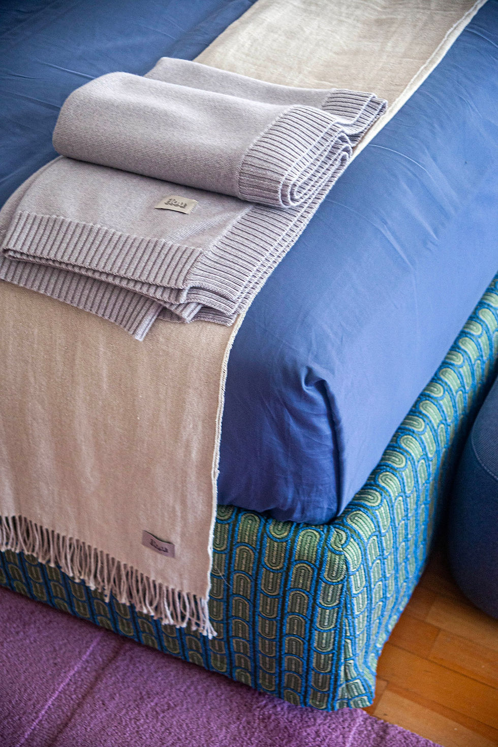 Miniatura: LETTO NOTTURNO SHABBY CHIC FLOU