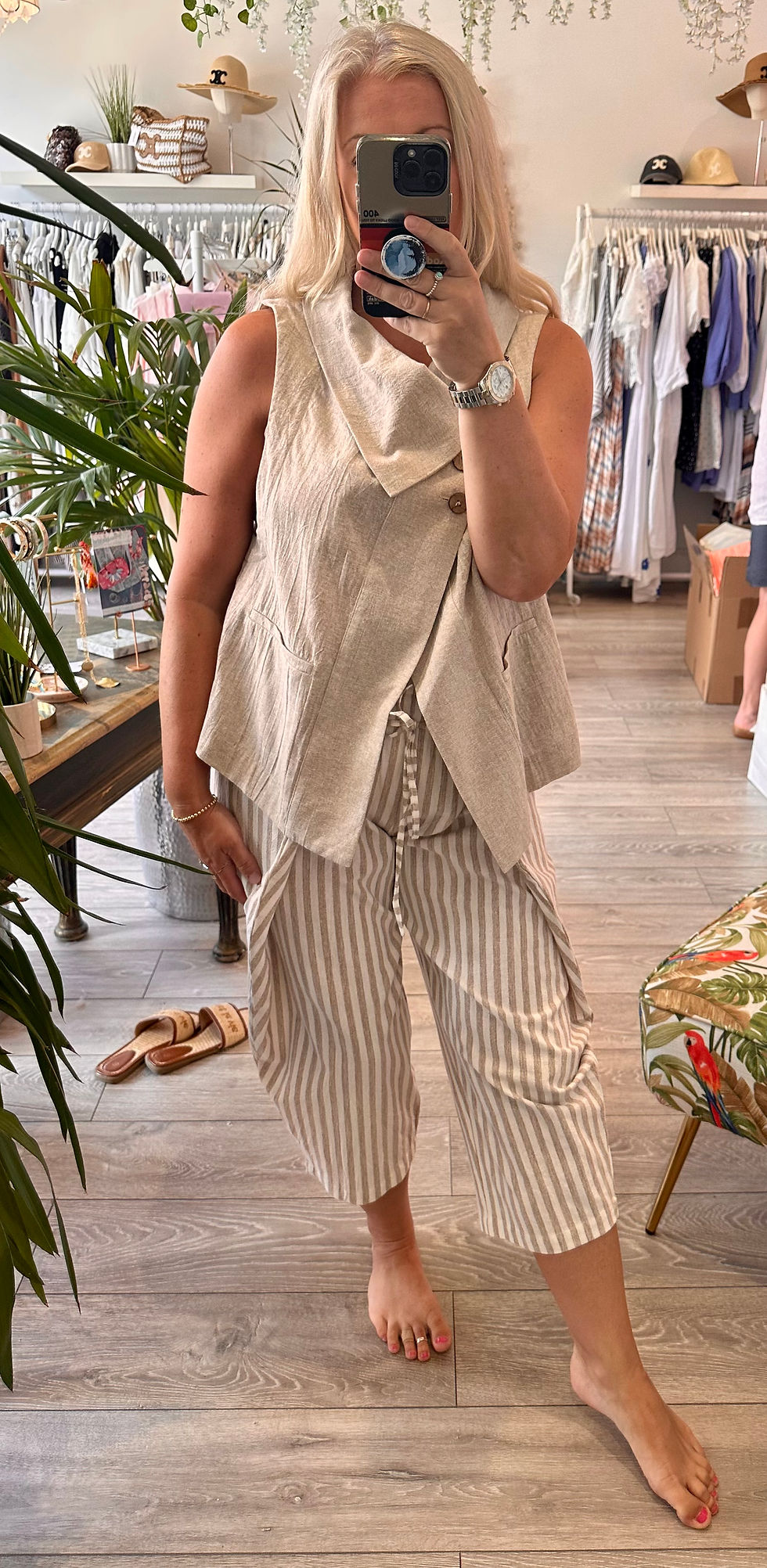 Thumbnail: Lindos waistcoat