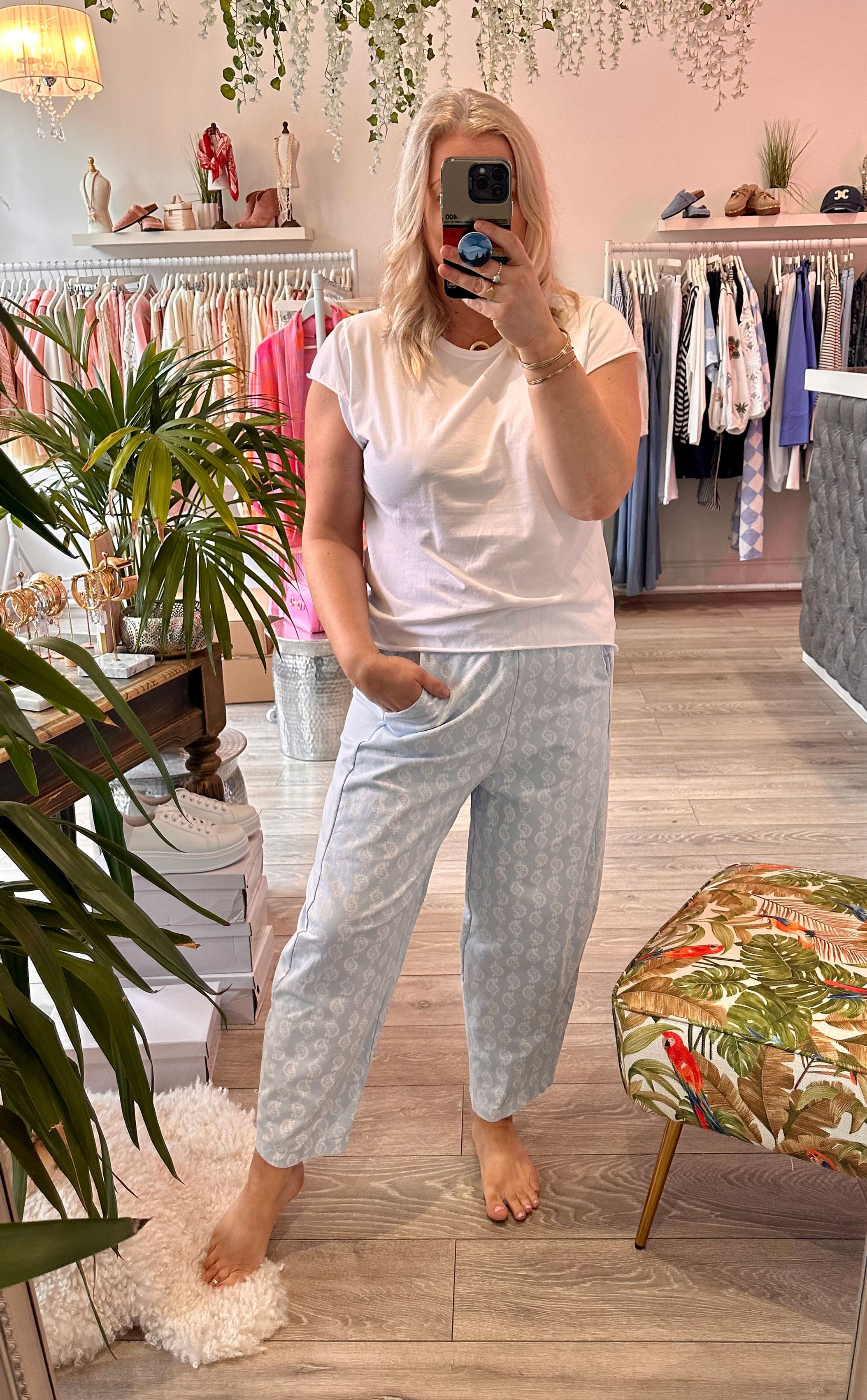 Paisley print barrel pants