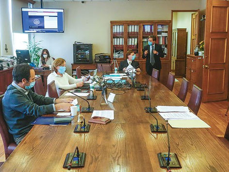Salario mÃnimo: Gobierno da vuelta el escenario y comisión de Hacienda aprueba nueva propuesta
