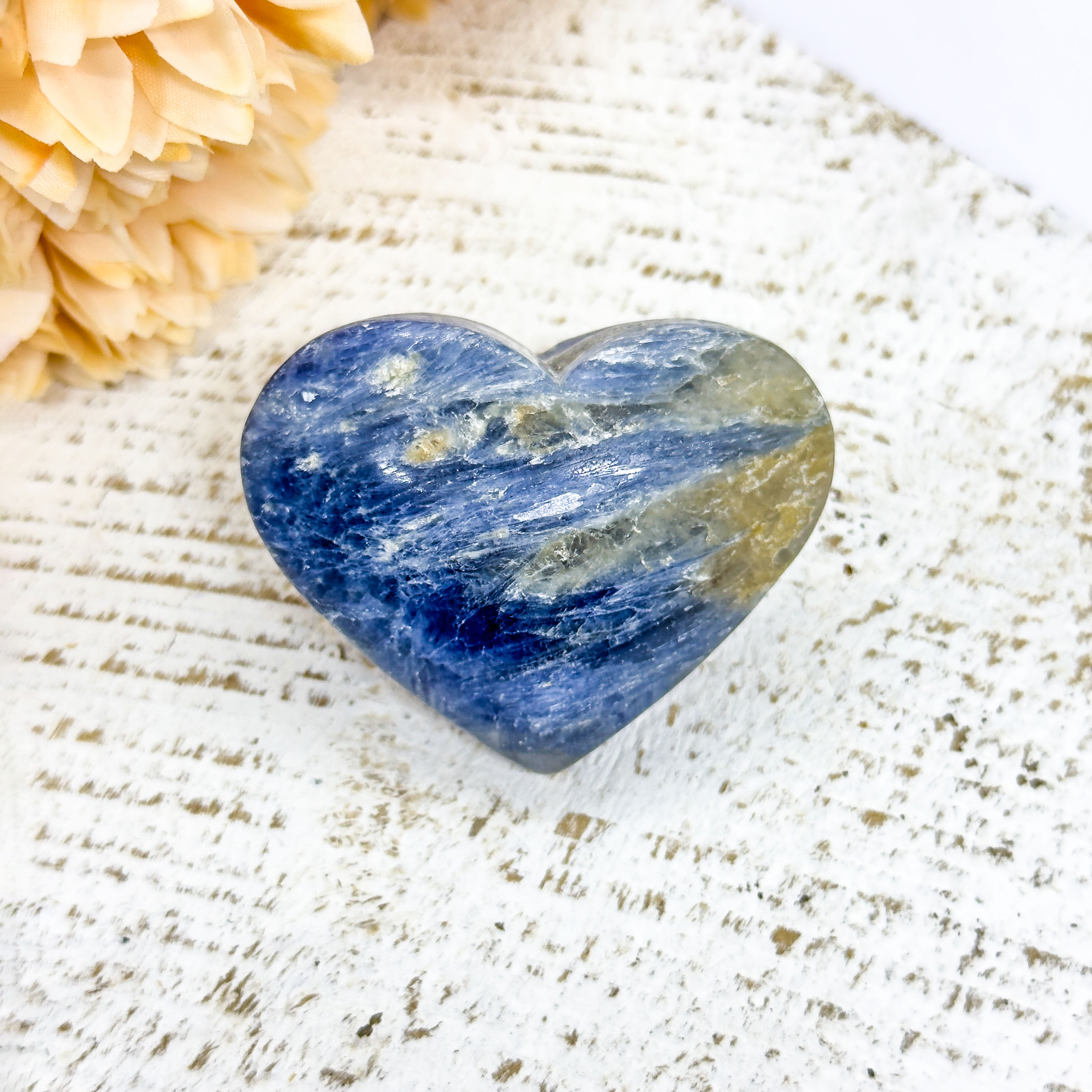 Kyanite Heart