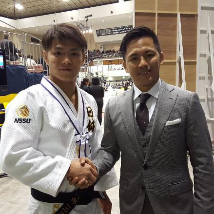 Con Hifumi ABE.