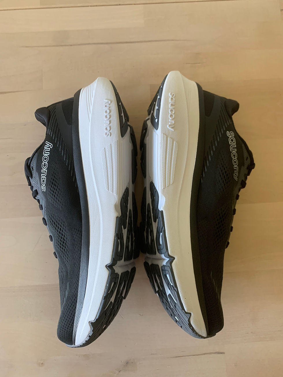 Thumbnail: Saucony Guide 19 Mens Running Shoes - Black/Silver - UK Size 9.5