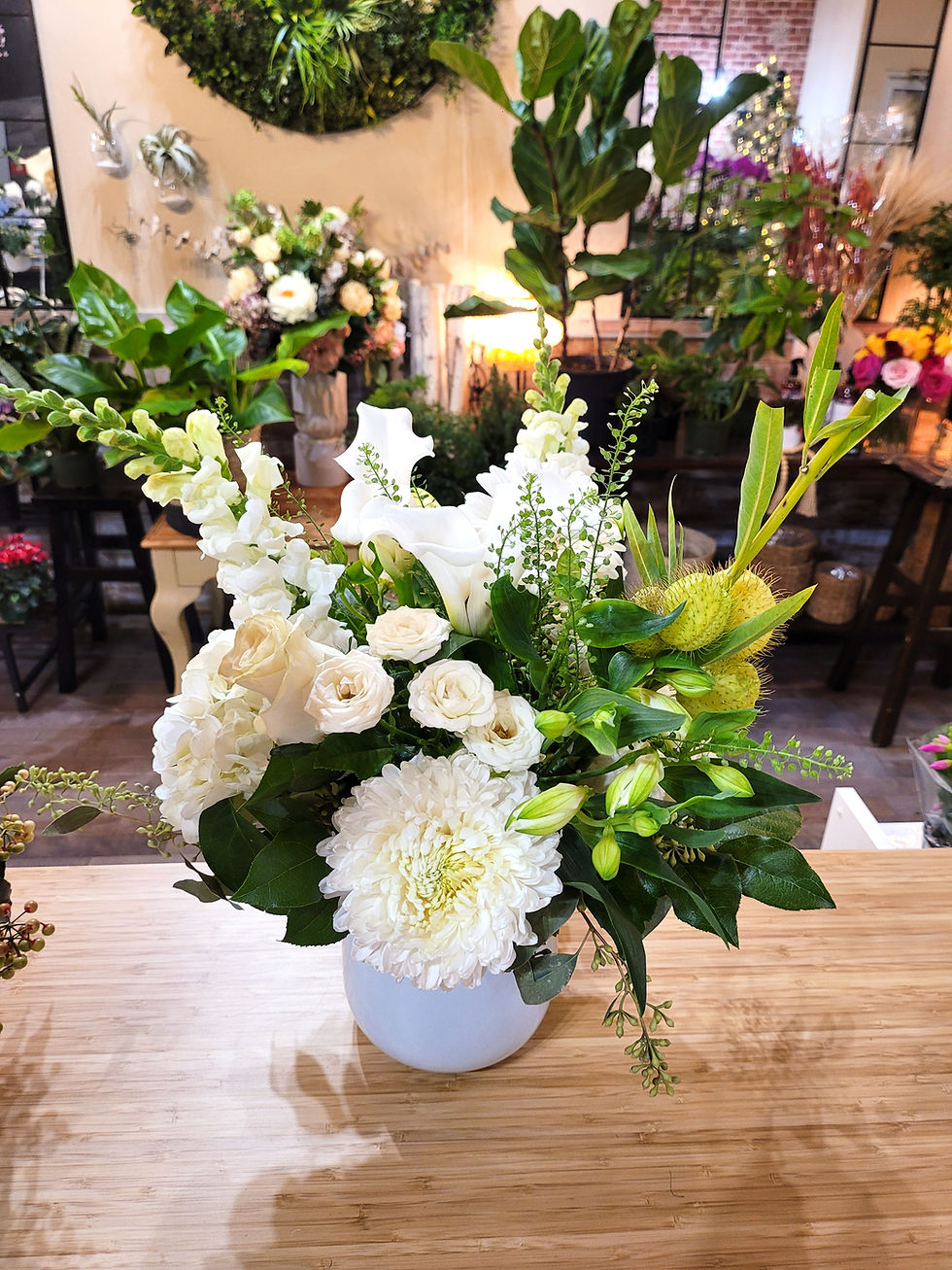 Thumbnail: White and Green Elegance