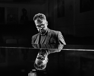 Hudobné leto - ČB (3).png