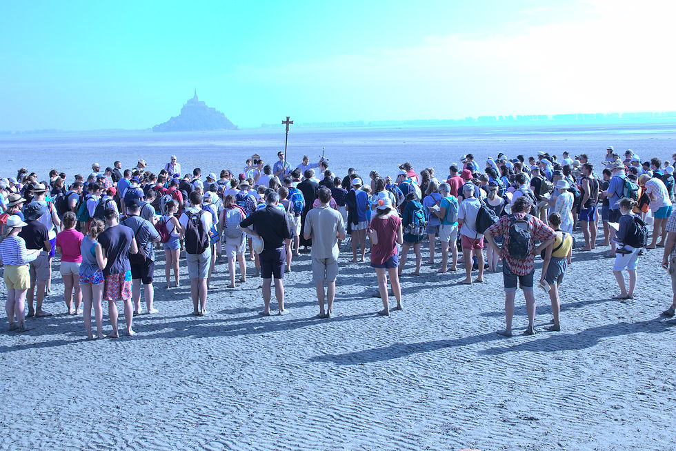 Grande traversée des grèves du Mont-Saint-Michel dans l’après-midi et veillée spirituelle au Sanctuaire