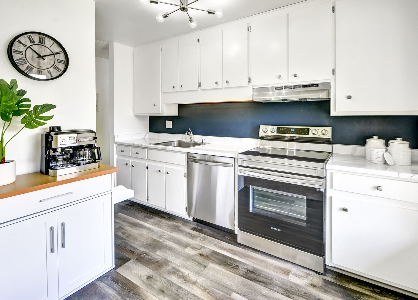 16-4888 Clayton Rd-16.jpg