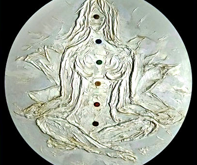 Michela Fabeni Art Gallery | Woman in Lotus: Textured Bas-relief between Light, Matter and the Inner Sacred