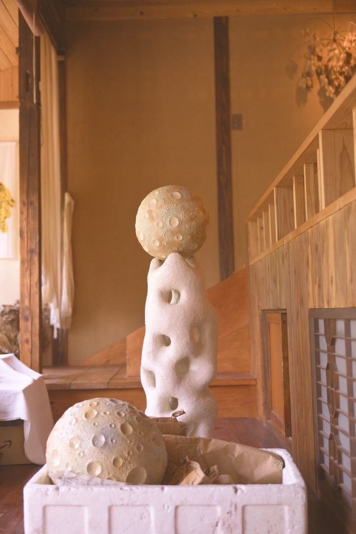 かわさきじんさんの作品が io に納品されました。