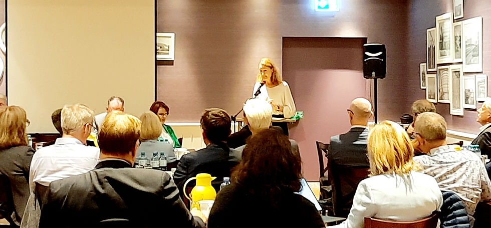 Austausch von Bürgermeisterinnen und Bürgermeistern mit der Finanzministerin des Landes Schleswig-Holstein in Kaltenkirchen.